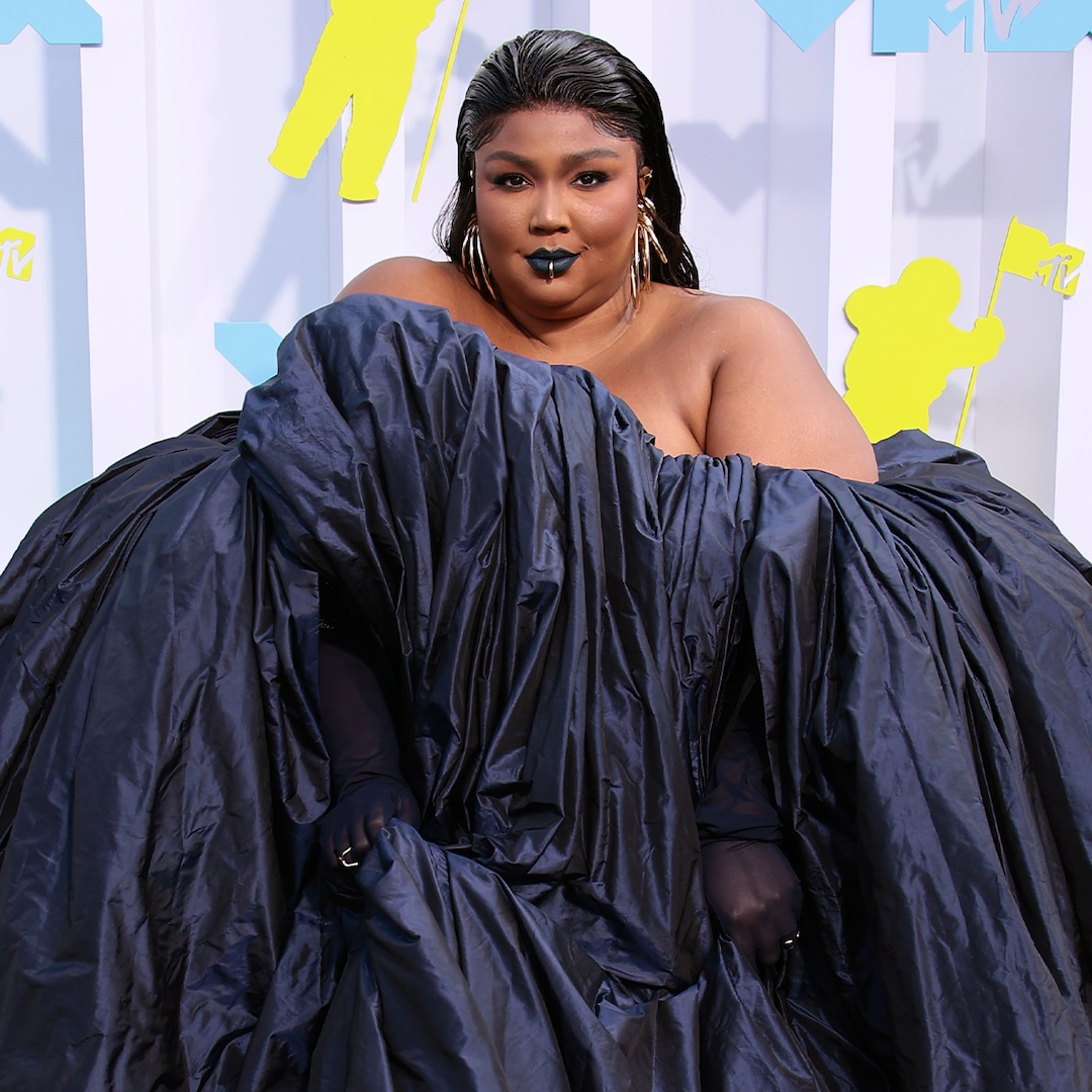 Turn Up the Music Because Lizzo Has Arrived to the 2022 MTV VMAs